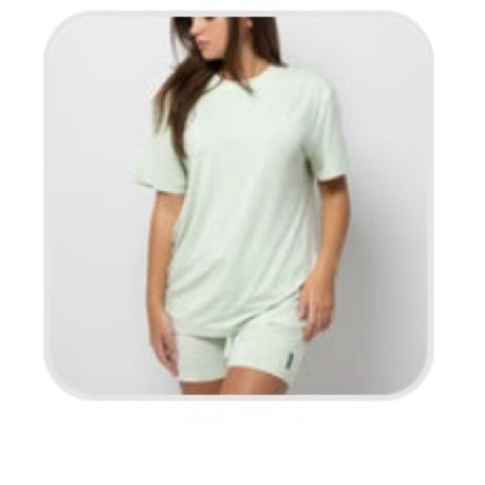 Comfrt Cloud Tee